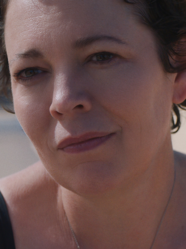 THE LOST DAUGHTER. OLIVIA COLMAN as LEDA.